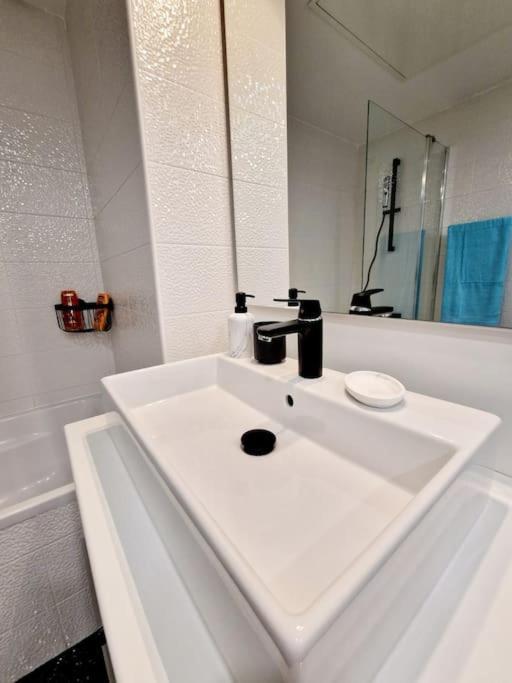 Apartment Prado David - Stade Velodrome - Parc Chanot - Luxury By The Sea Marseilles
