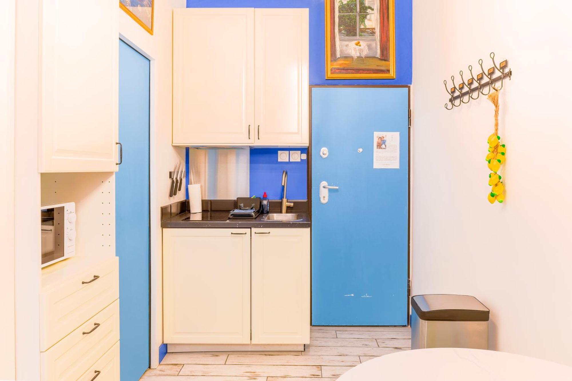 Travel 24m2, 120m Vieux-port ,clim , Wifi ,acces Autonome Avec Code Apartment *