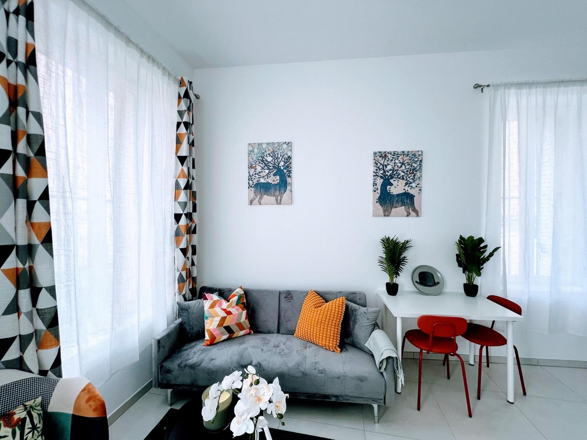Appartement Esprit Mediterraneen - Confort & Vue - Quartier Vivant A