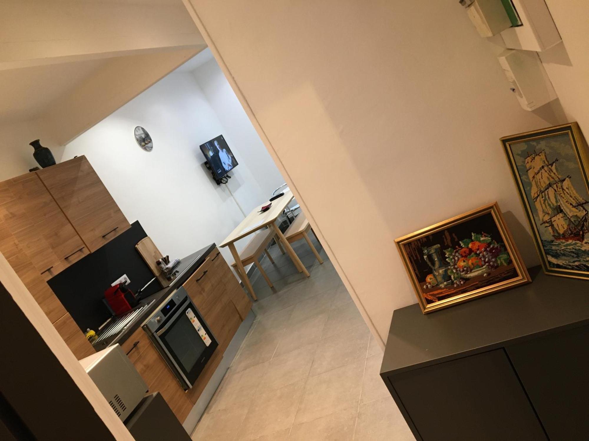 Apartment Flc-panier- Old Port 500m - T3- 2 Bedrooms -maxi 6 Guests Marseille