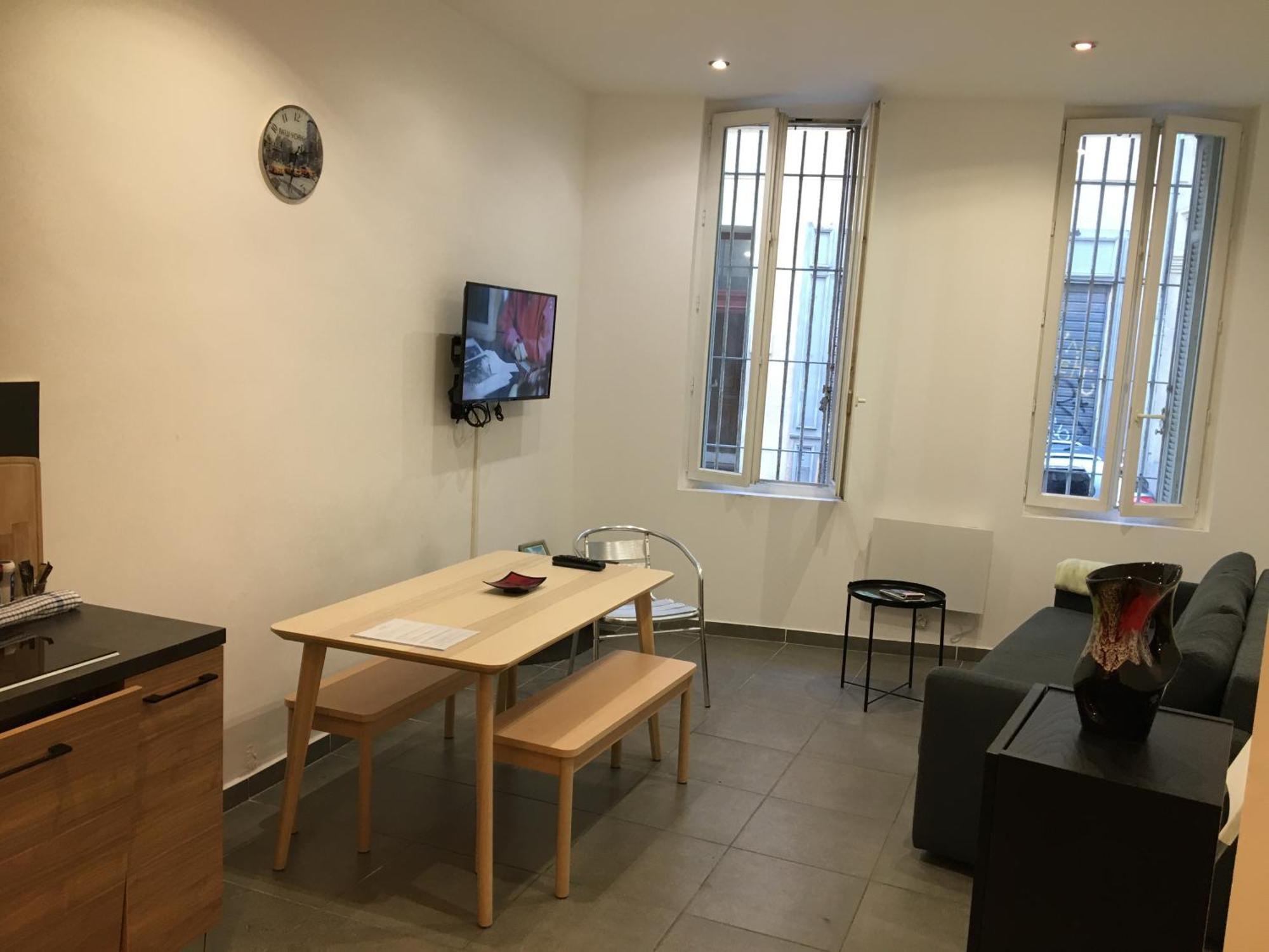 Flc-panier- Old Port 500m - T3- 2 Bedrooms -maxi 6 Guests * Marseille