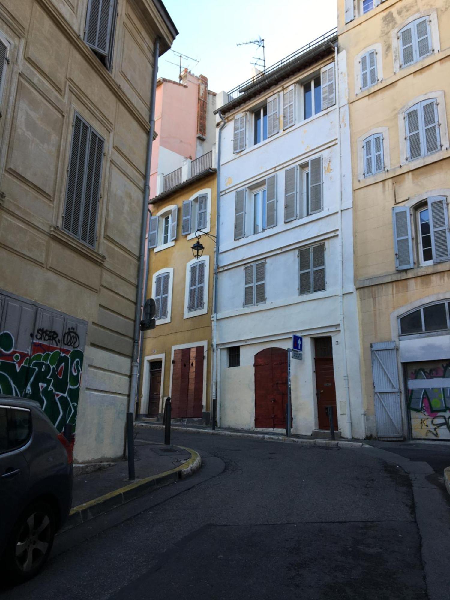 Apartment Flc-panier- Old Port 500m - T3- 2 Bedrooms -maxi 6 Guests