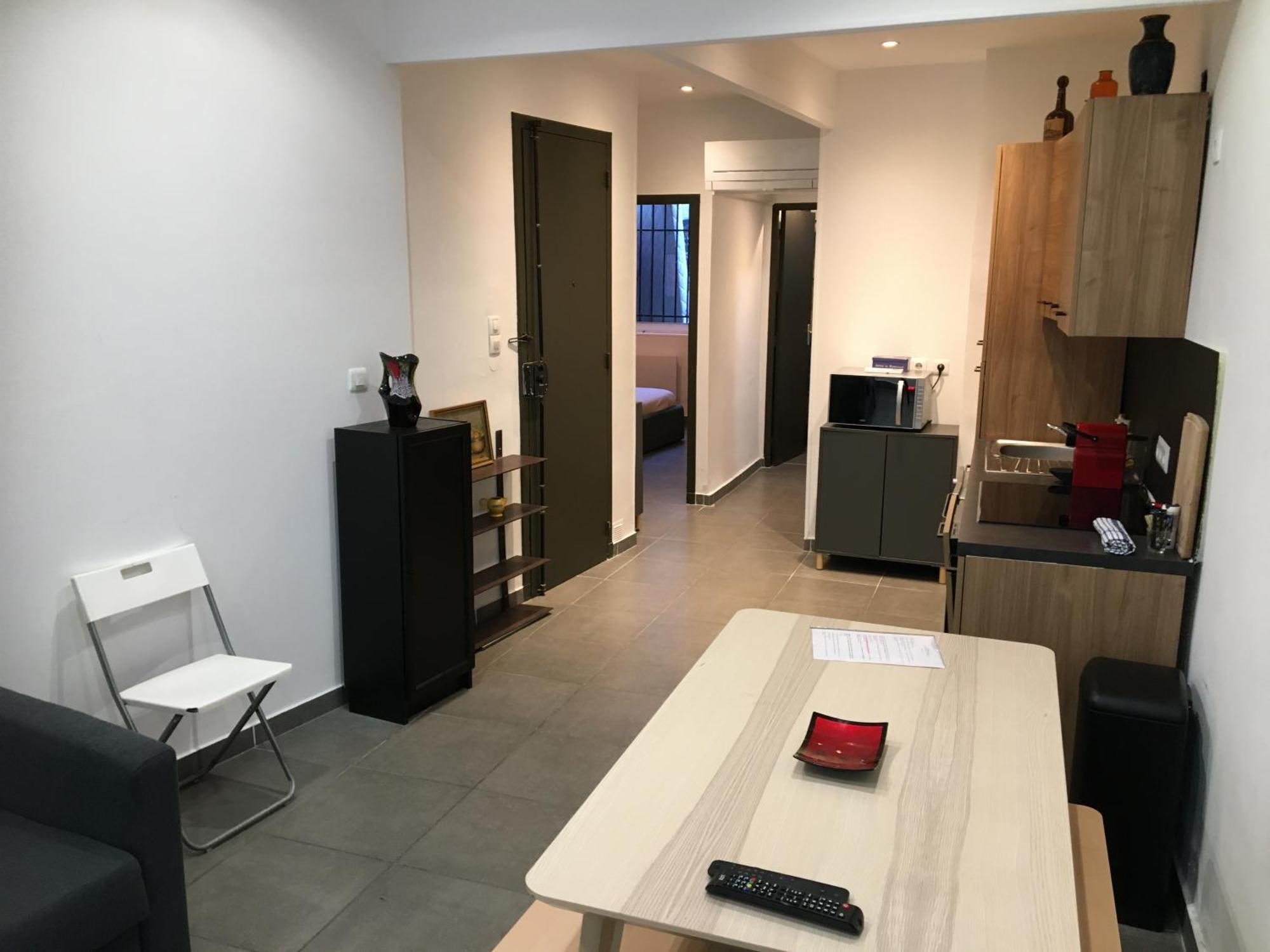 Apartment Flc-panier- Old Port 500m - T3- 2 Bedrooms -maxi 6 Guests