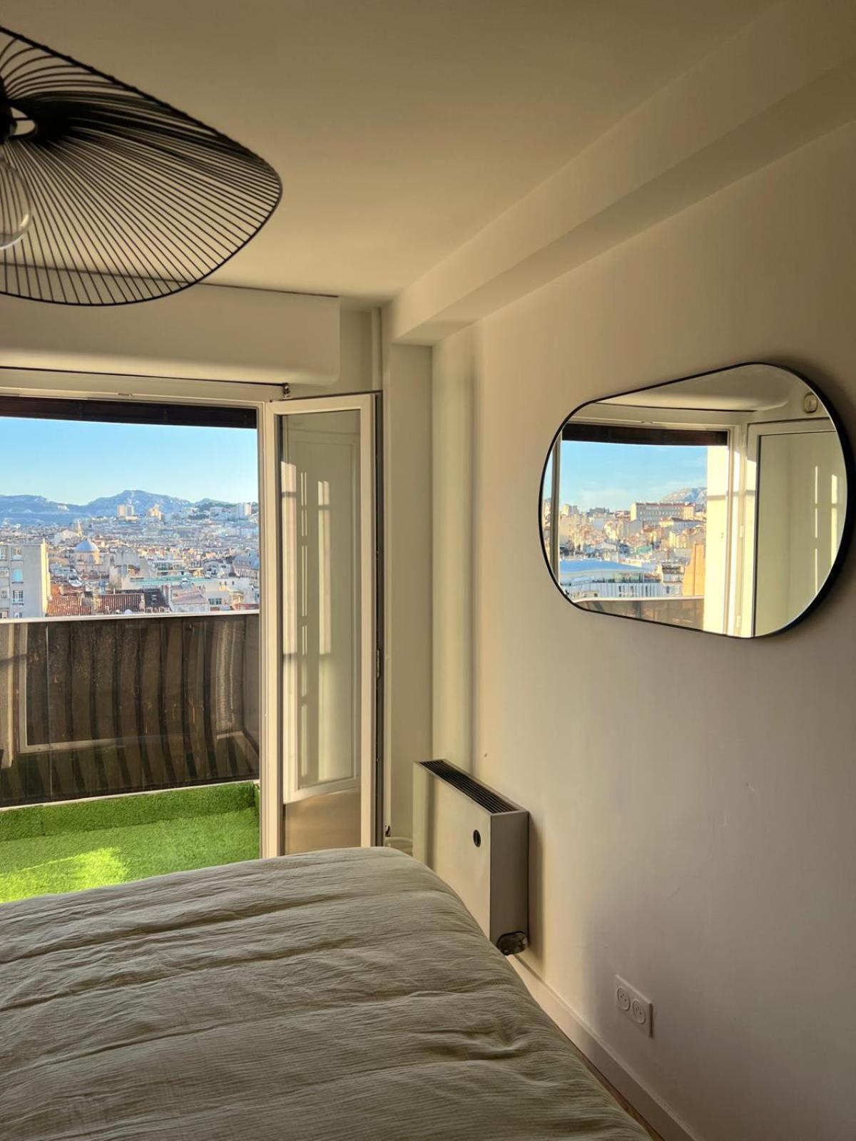 Apartment Les Toits De Marseille