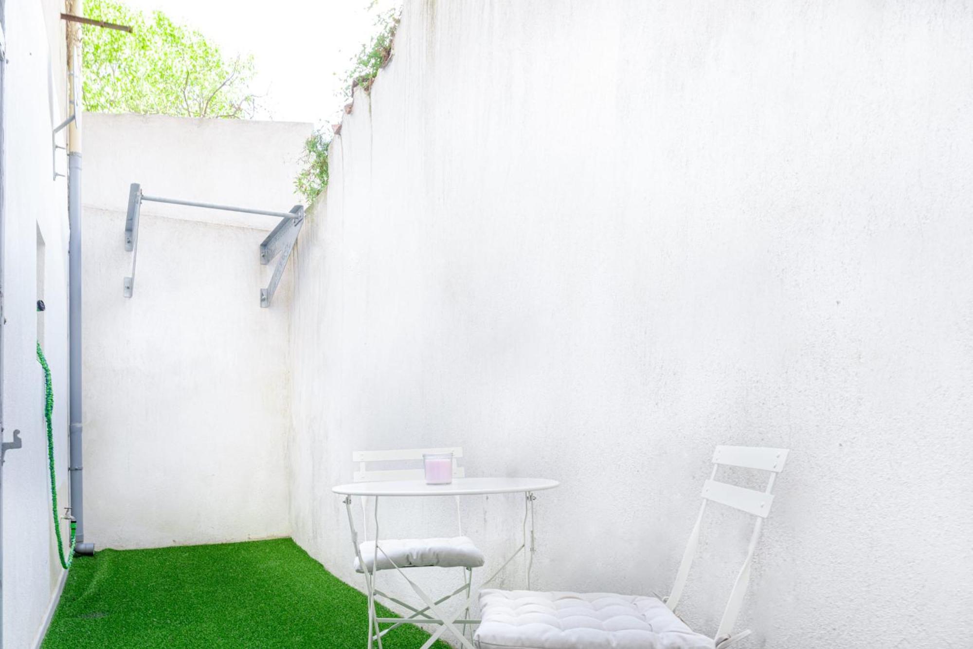Apartment 37 M With Garden In
