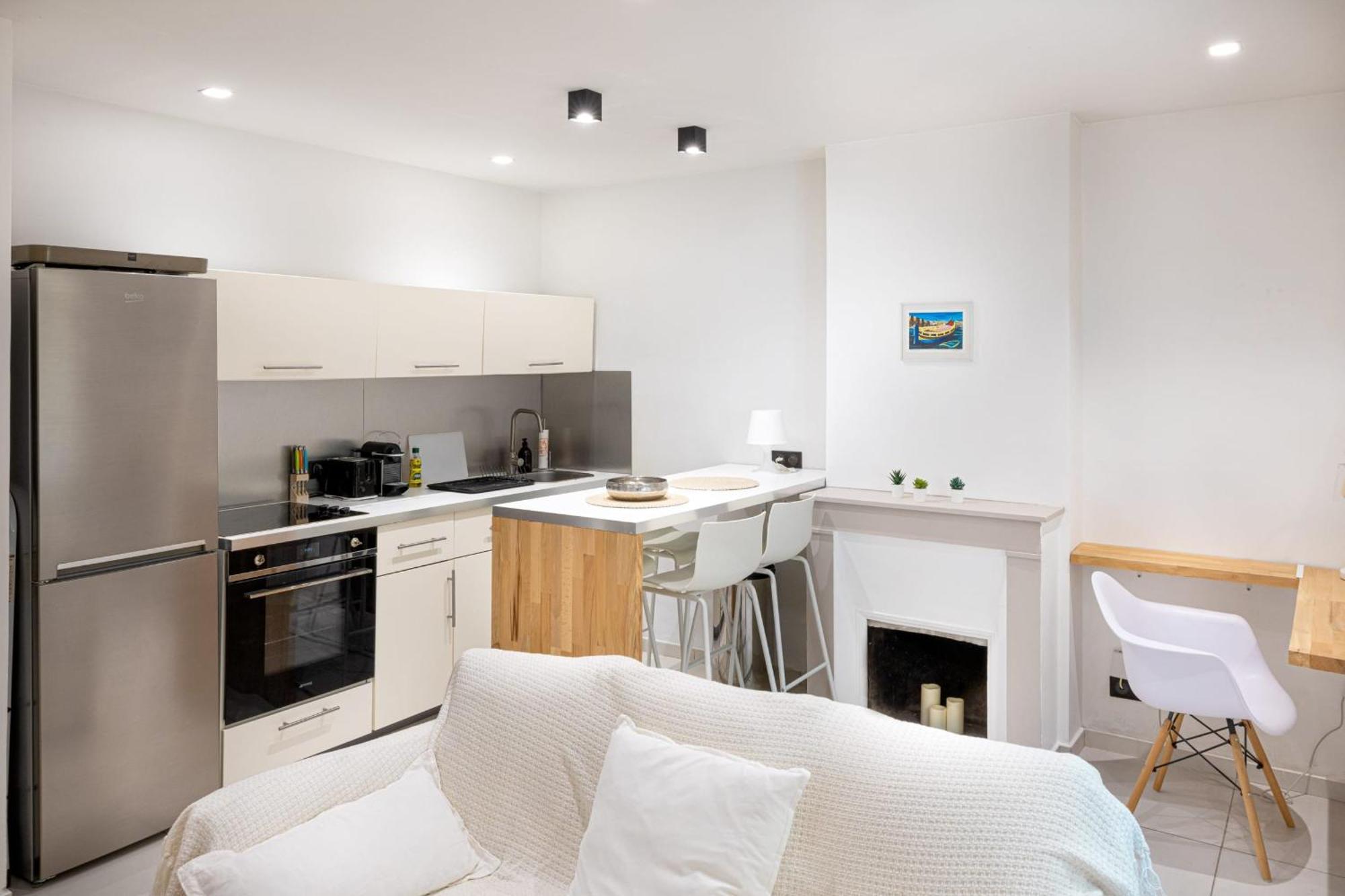 37 M With Garden In *
