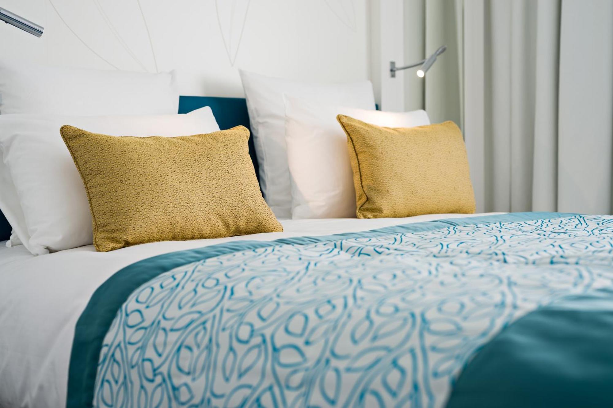 Golden Tulip Euromed