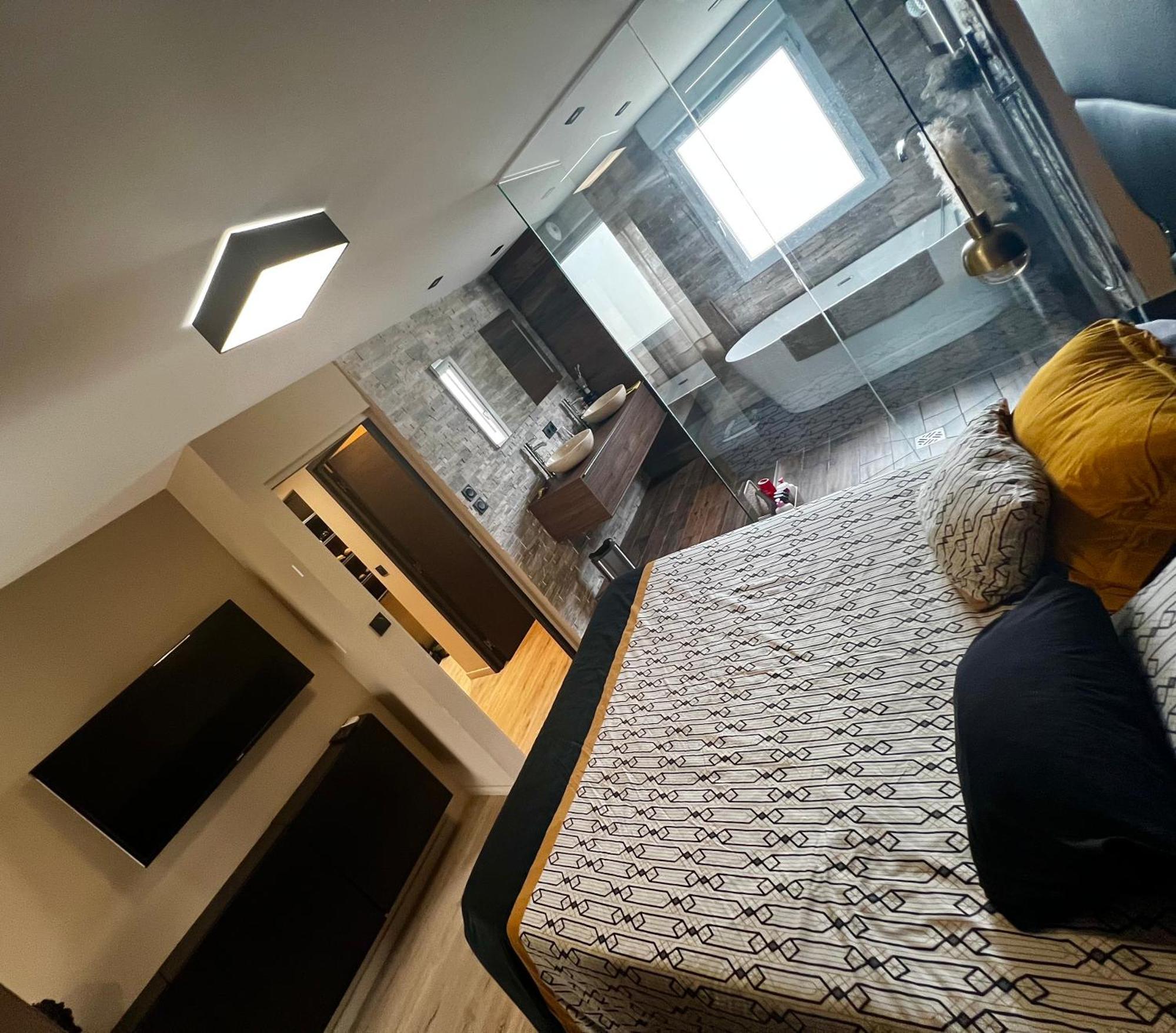 Luxueux Design Architecte Equipes 85m2 Sur 2 Niveaux 2 Terrasses De 16m2 Apartment *