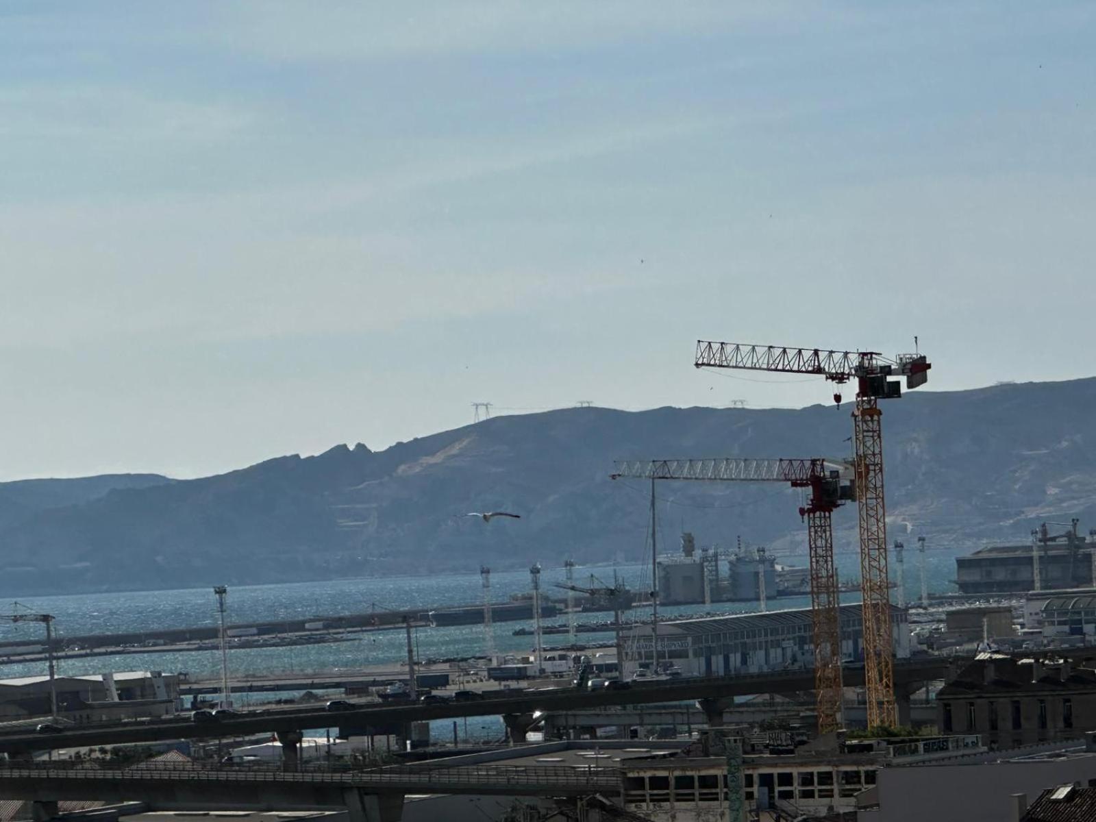 Magnifique T2 Vue Et Jacuzzi Marseilles