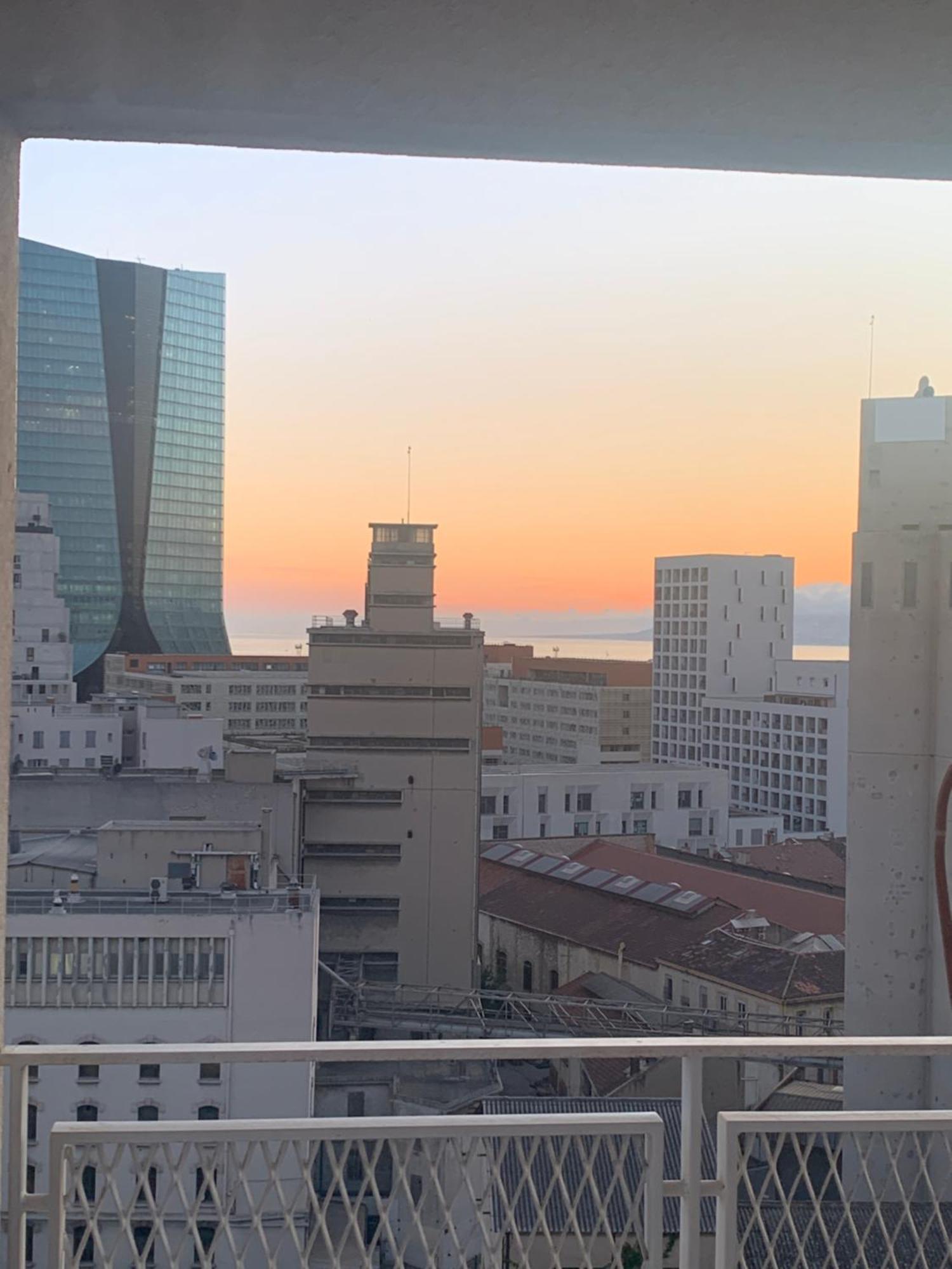 Magnifique T2 Vue Et Jacuzzi Apartment Marseilles