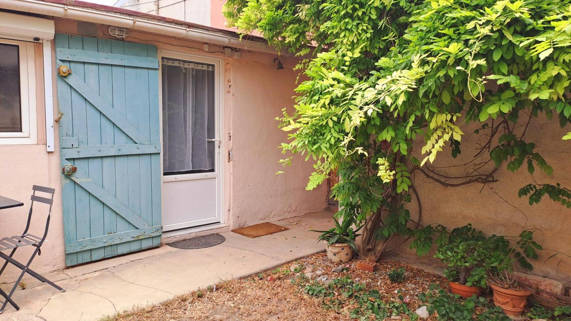 Jolie Maisonnette En Bord De Avec Jardin Marseille