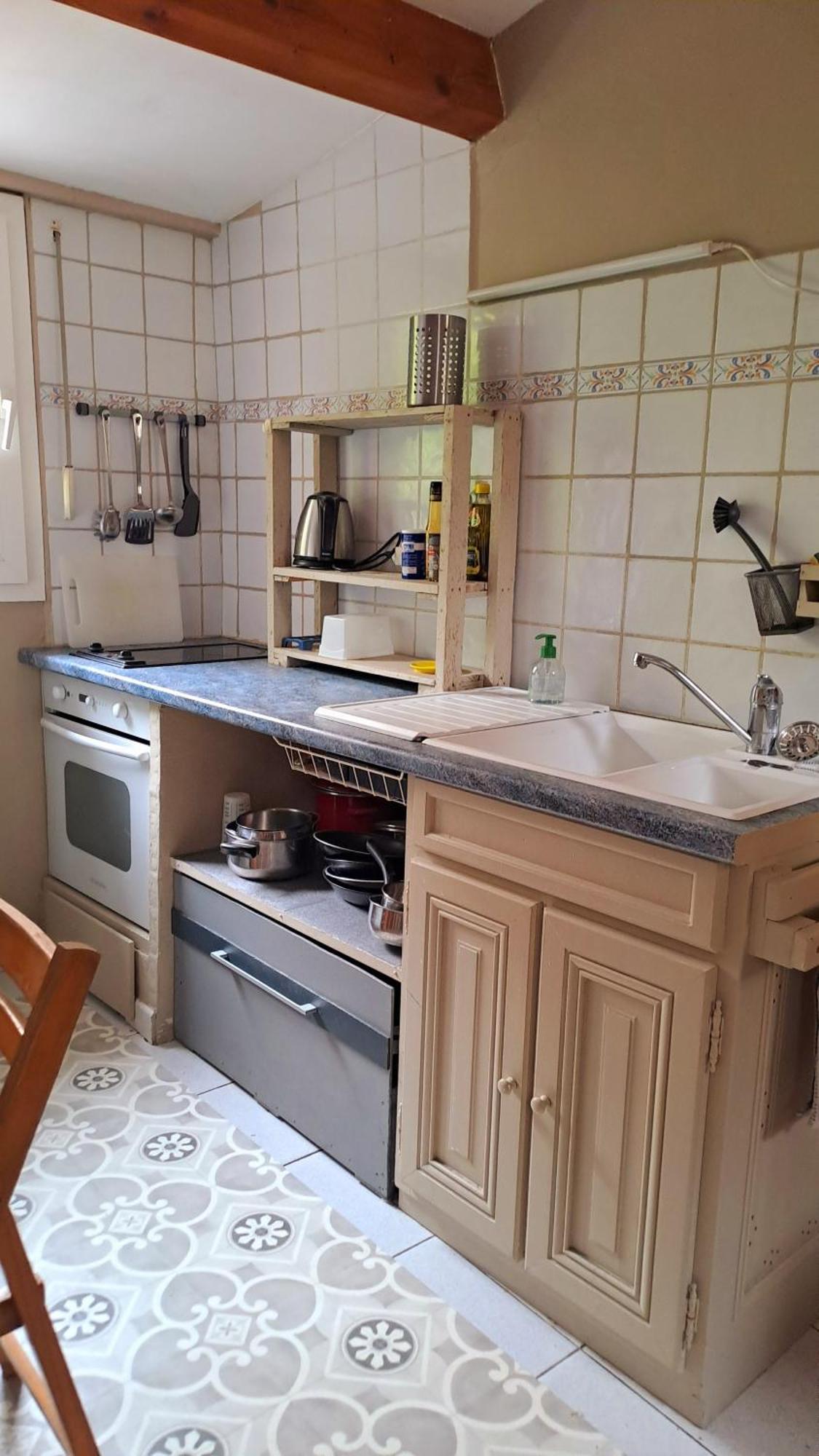 Hébergement de vacances Jolie Maisonnette En Bord De Avec Jardin *