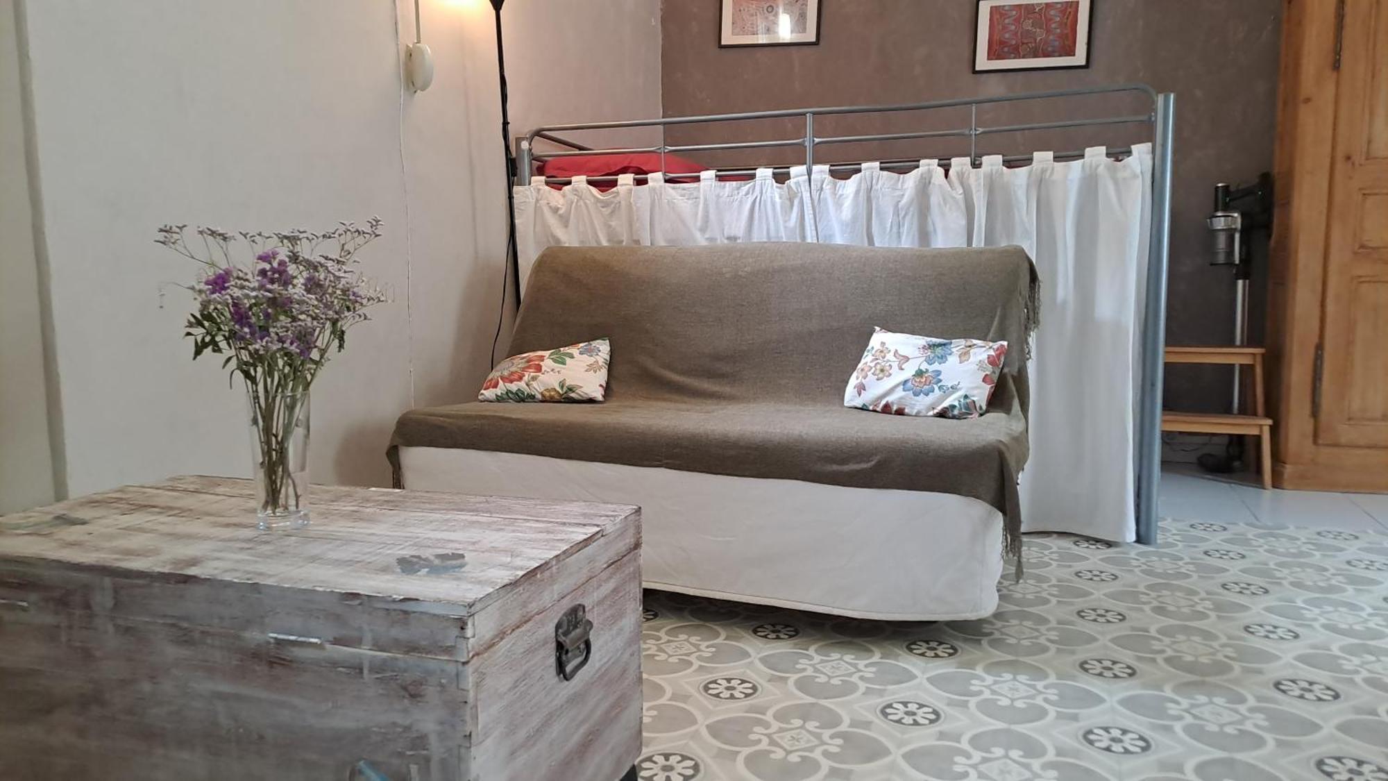 Hébergement de vacances Jolie Maisonnette En Bord De Avec Jardin *