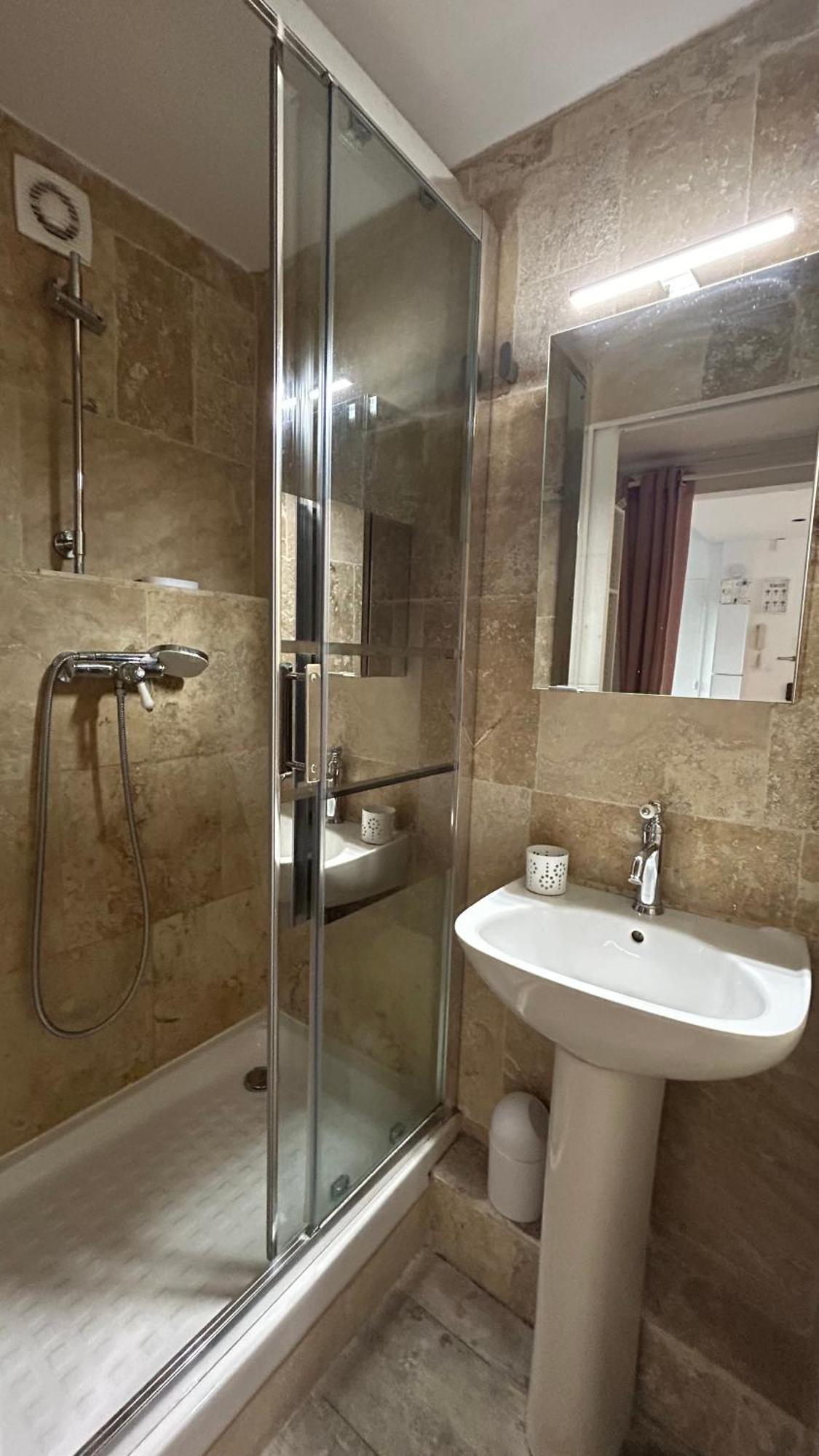5 15 Minutes Apartment Marseilles