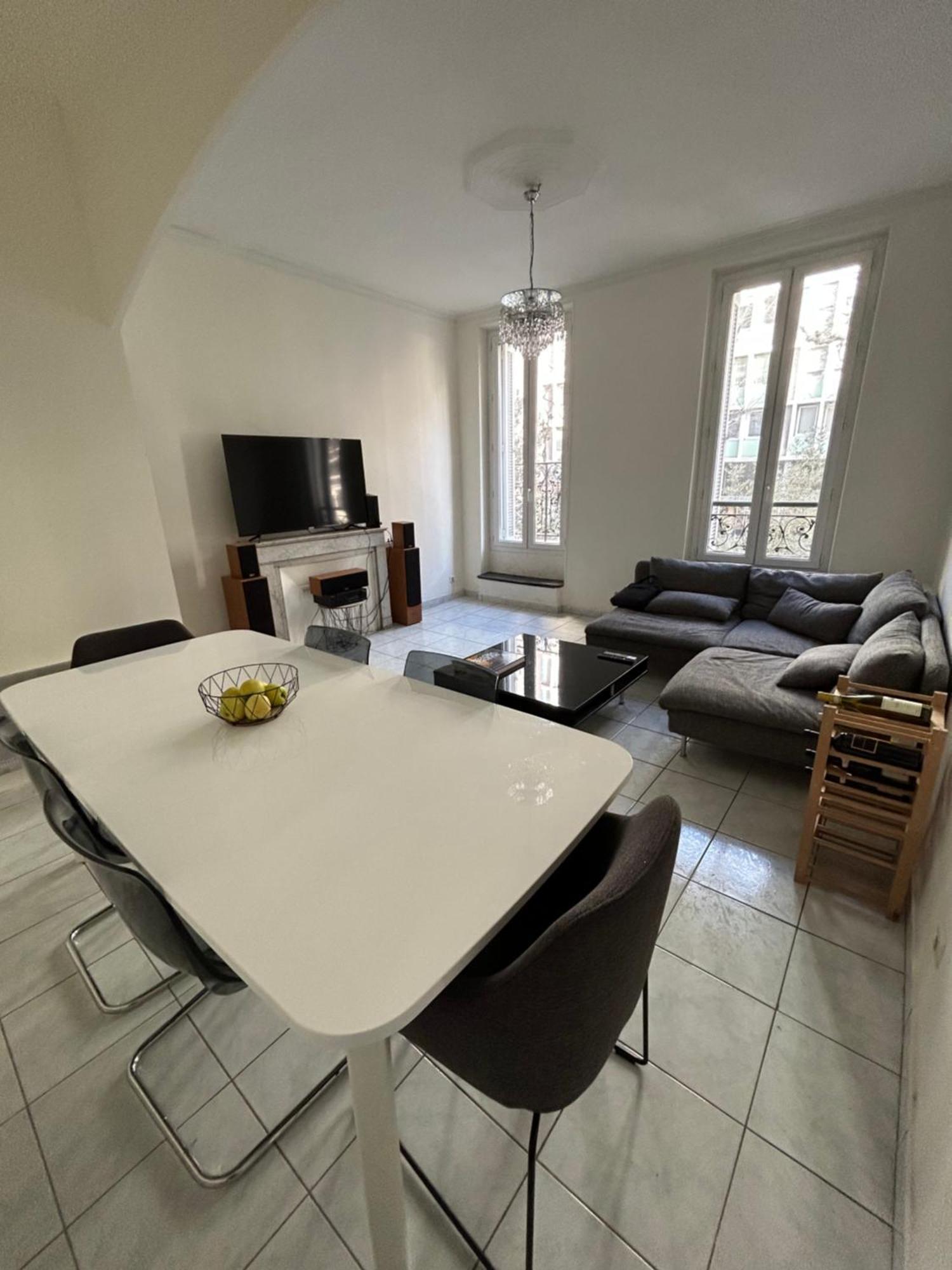 150 M De La Des Catalans Apartment *