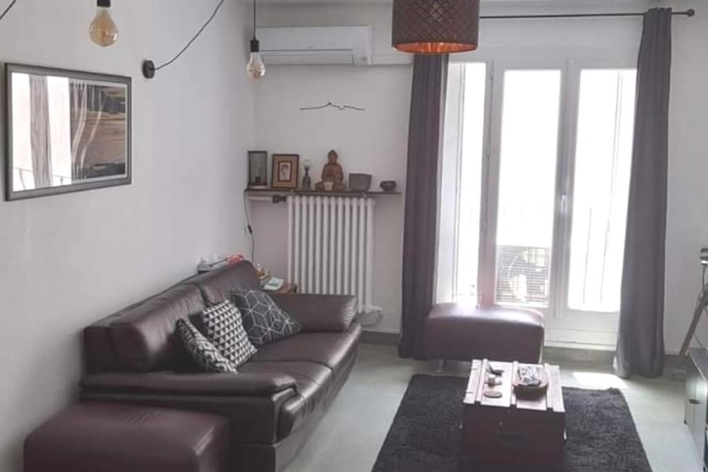 6 Personnes, 3 Chambres, Tres Bien Situe Centre *