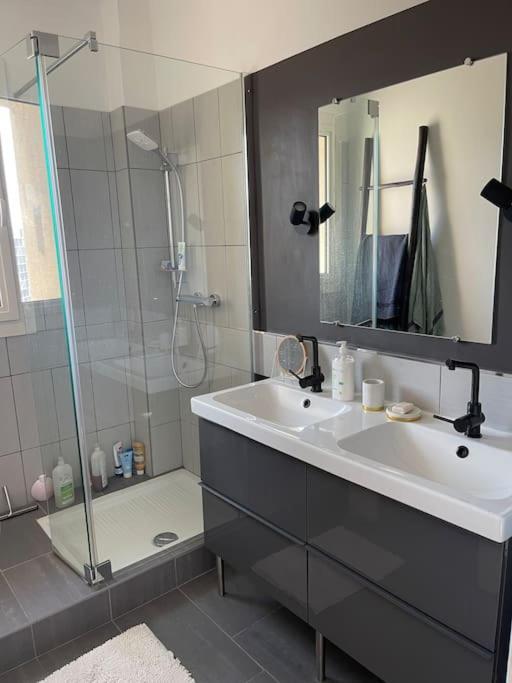 Apartment Superbe Proche Velodrome Et De La Marseilles
