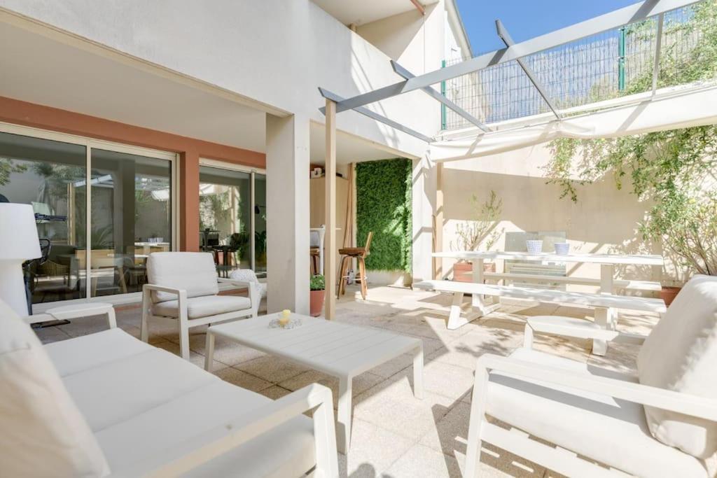 Bel Lumineux Avec Jardin, 3 Pour 6 Personnes Apartment