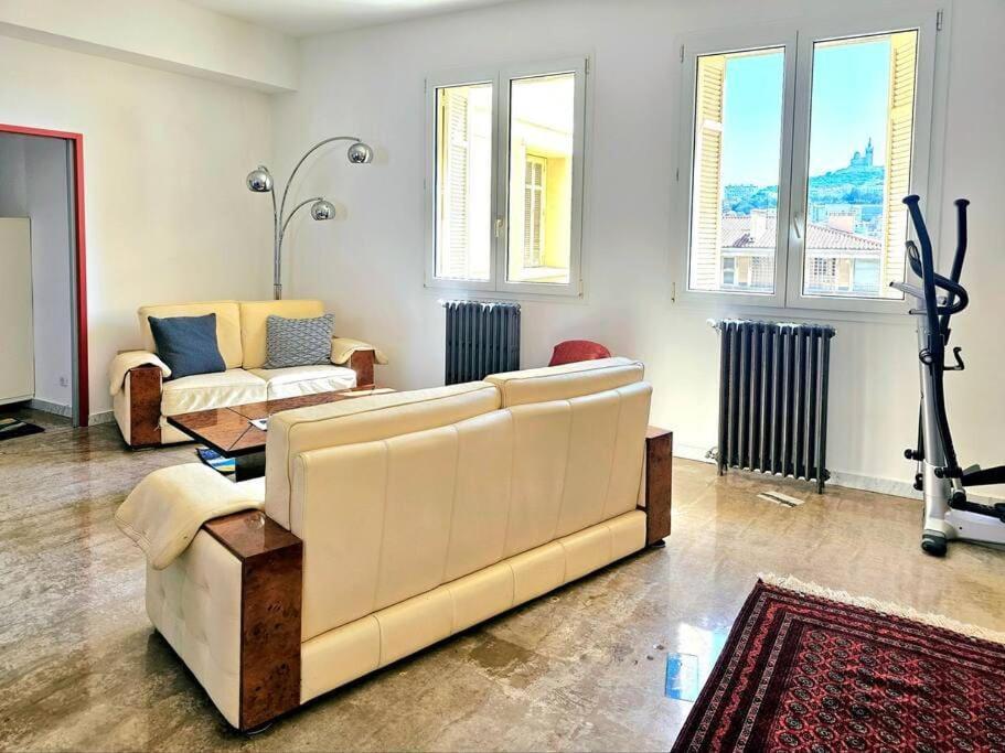3 Bedroom With Beautiful View Old Port Appartement *