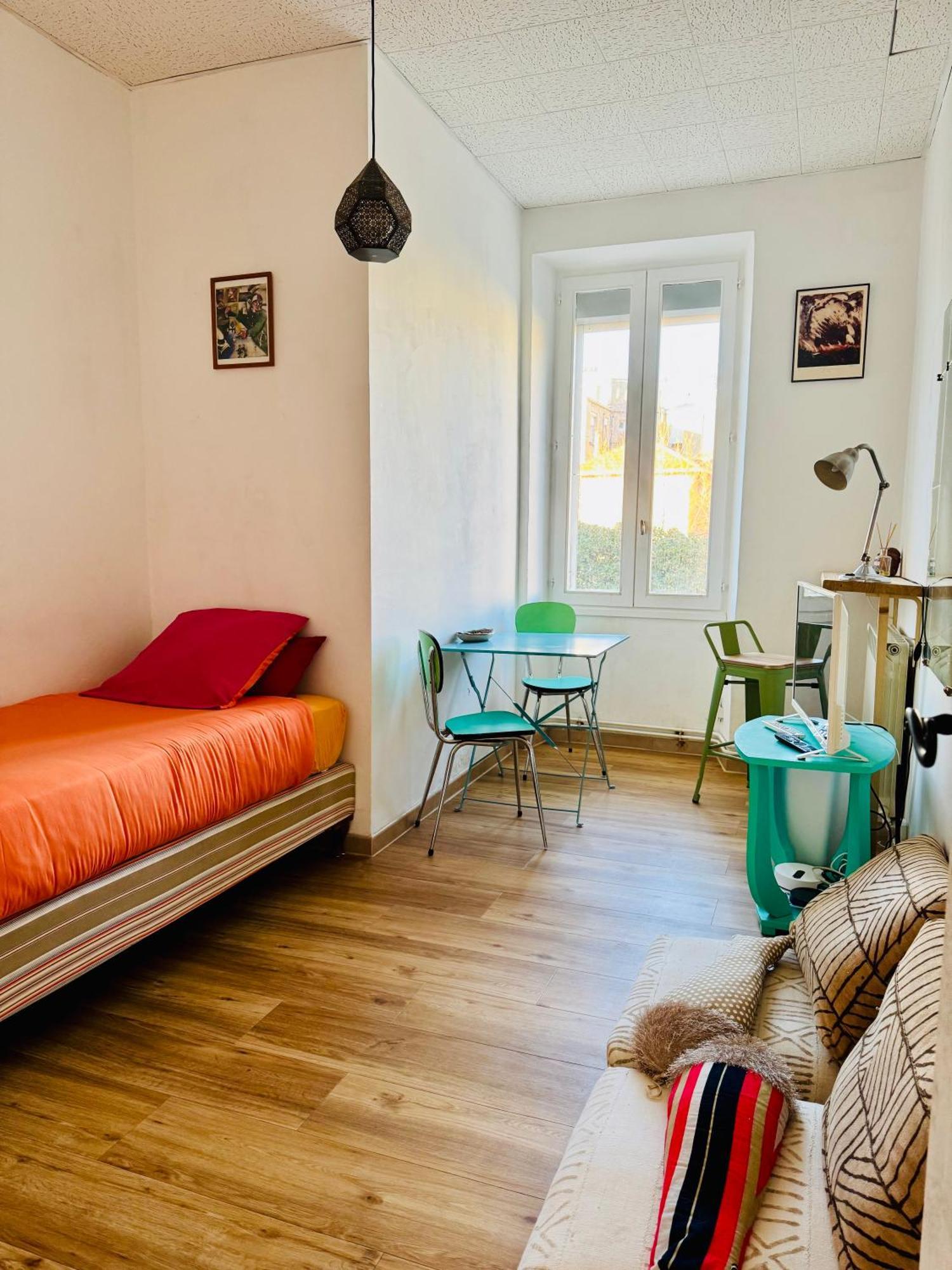 Apartment Authentique T3 Calme Entre Et Calanques Marseilles