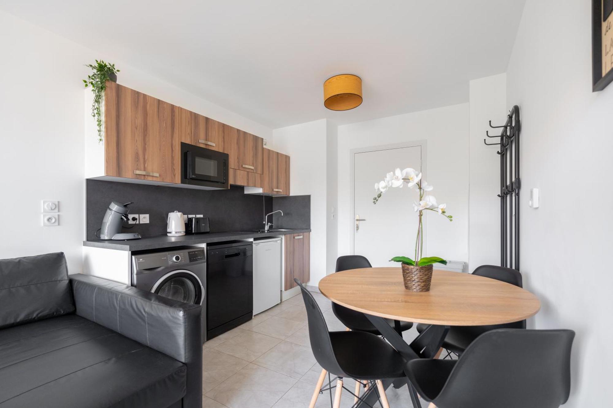 T2 Entre La Et Le Velodrome - Clim/parking Apartment Marseilles