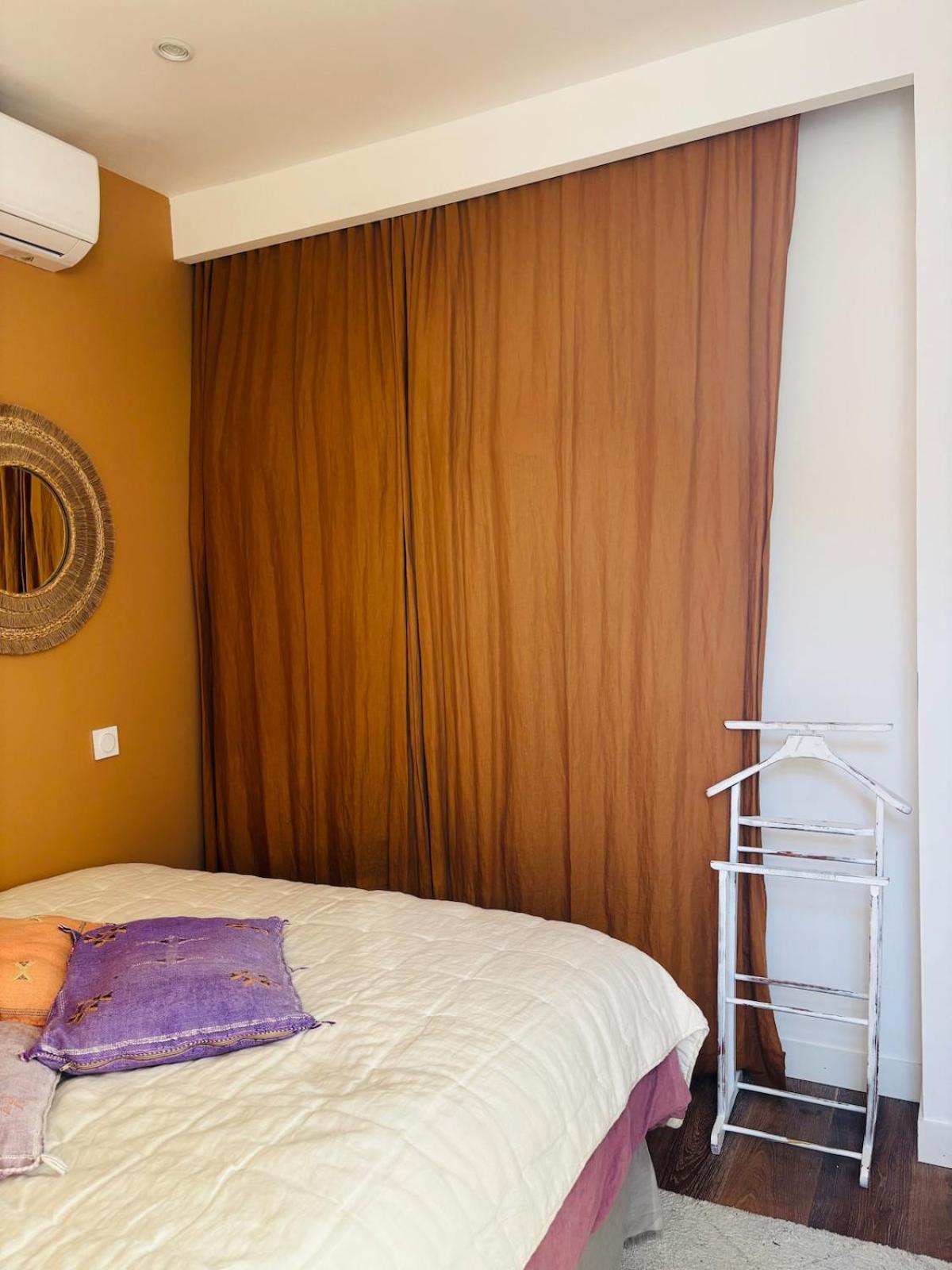 Terracotta 7 Quiet And Private Parking Apartment