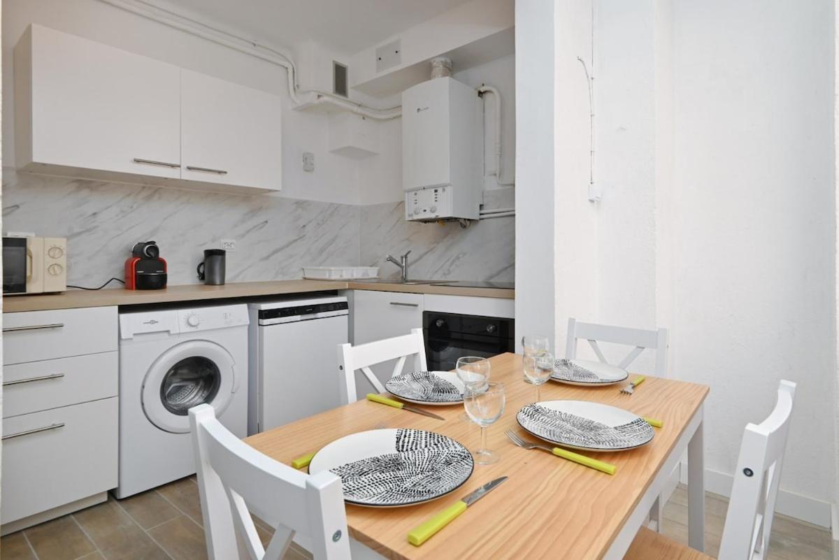 2 Pieces Avec Balcon Apartment Marseilles