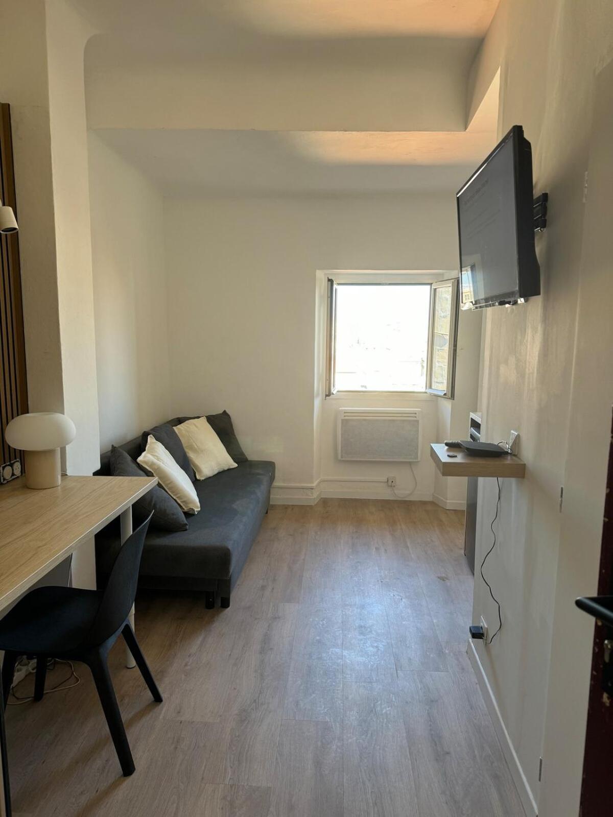 Appartement Very Charming Studio, Vieux Port - Old Port