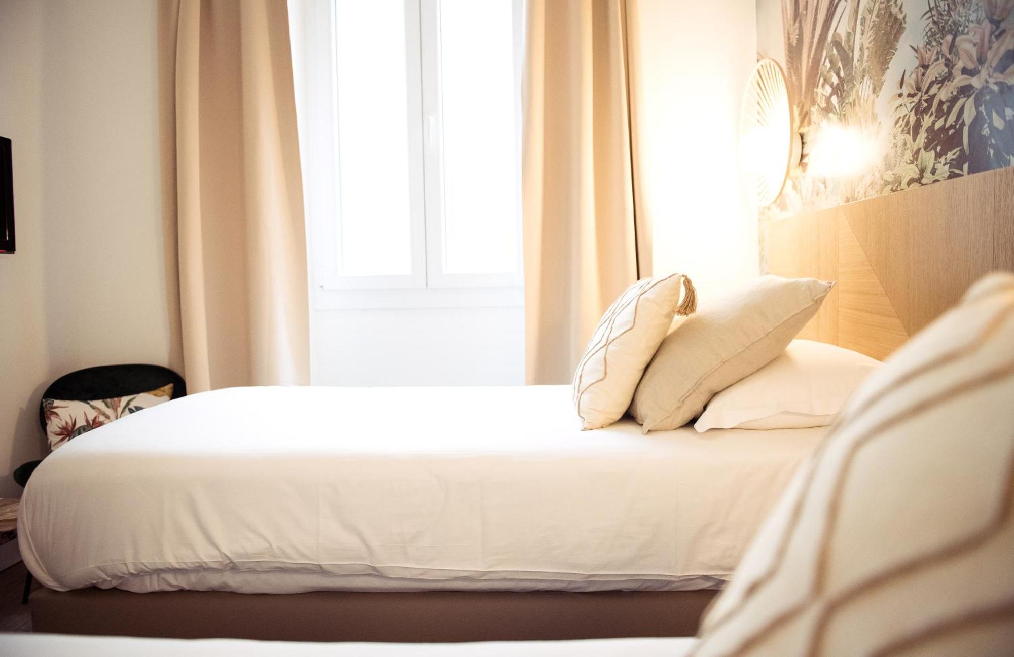 Le M Hotel