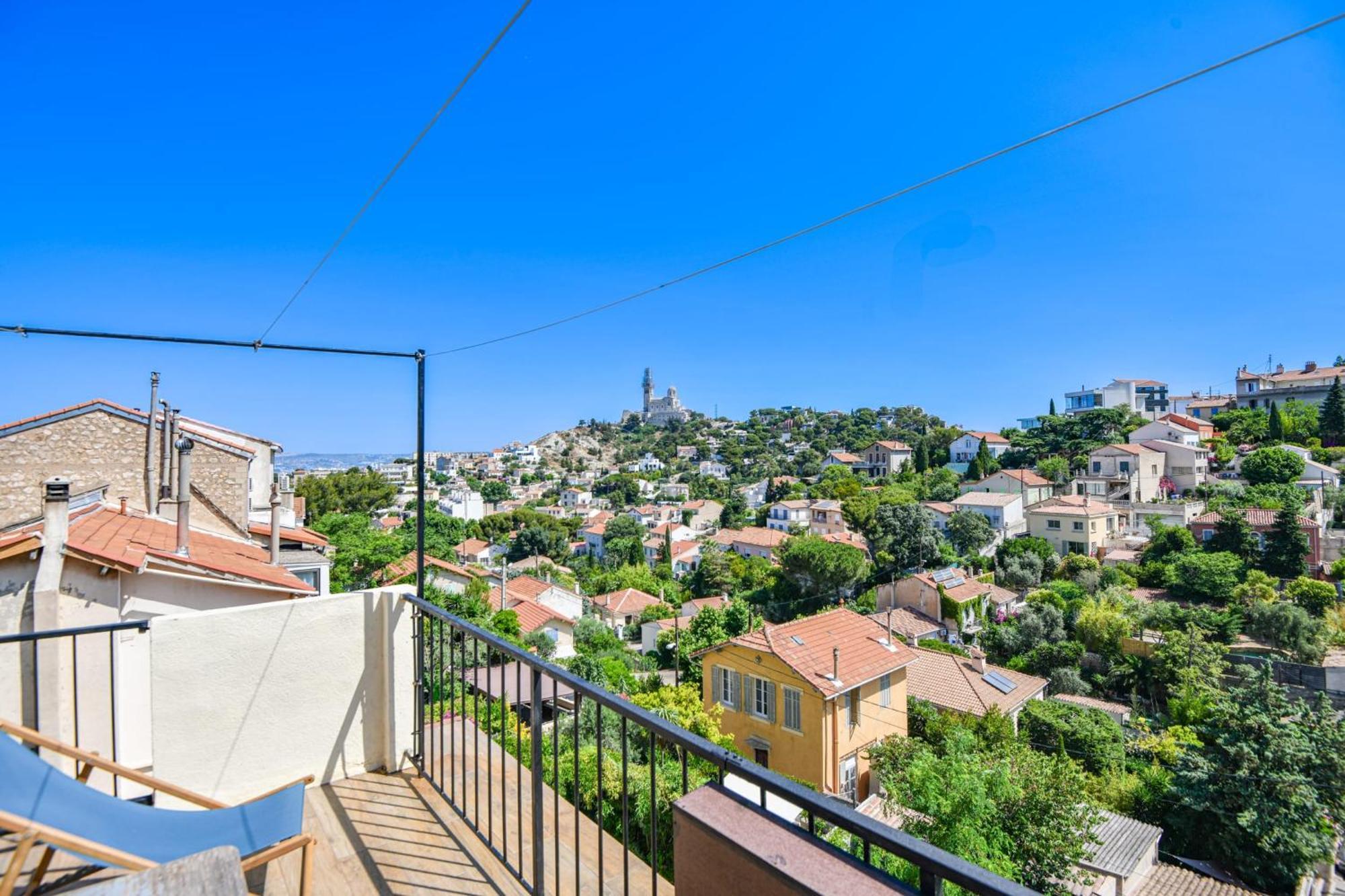 Apartment Bel Avec Terrasse Et Vue Sur Notre-dame Marseille