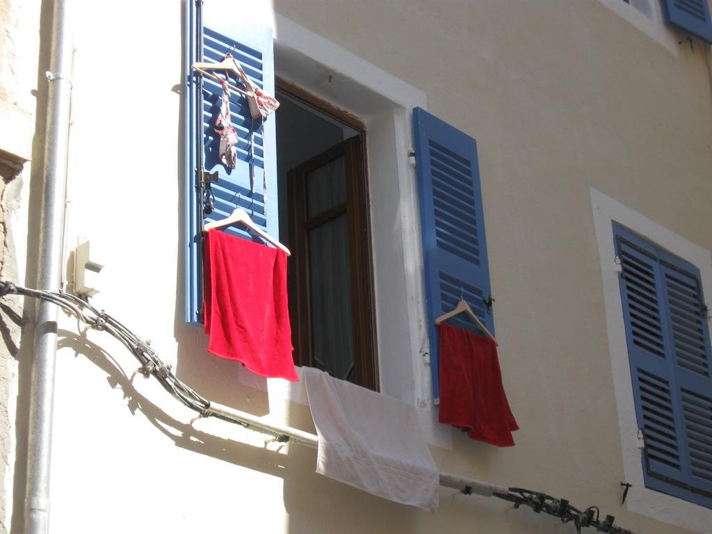 Les Volets Bleus Vieux-port
