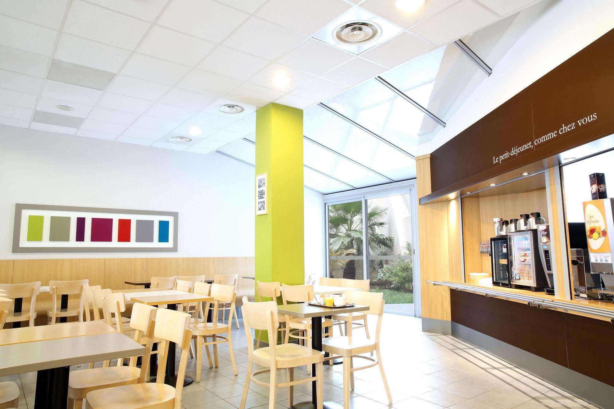 Centre La Joliette 3*