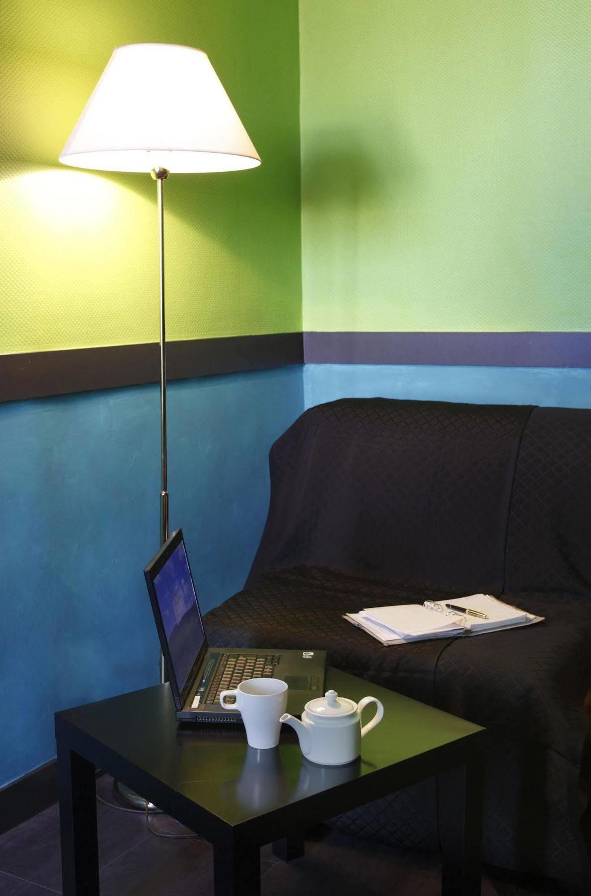 Hotel Adonis Vieux Port