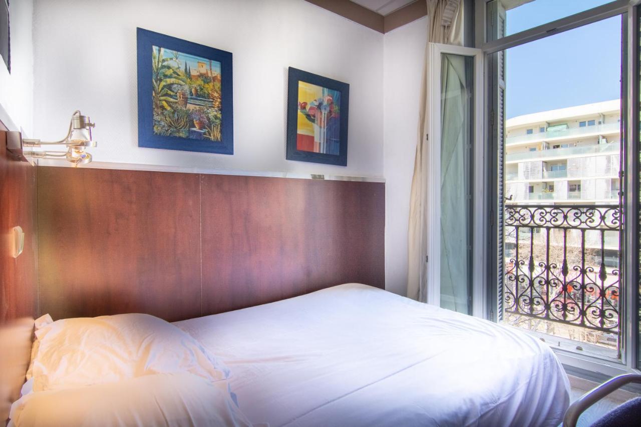 Du Pharo Hotel 2*