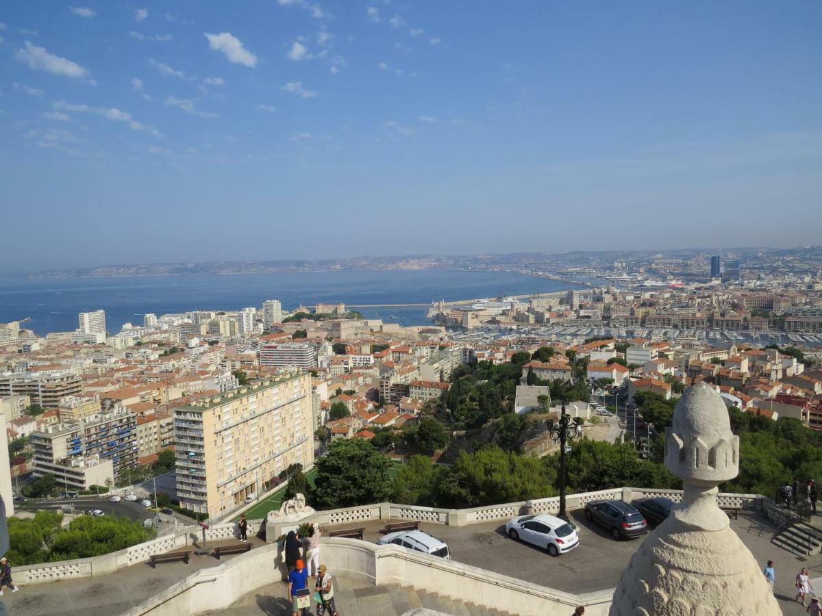 Calme Et Tres Lumineux, Au Pied De Notre Dame De La Garde * Marseille