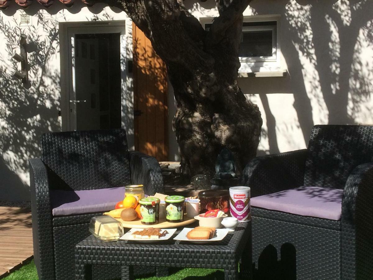 Aux Delices De L'olivier Bed & Breakfast