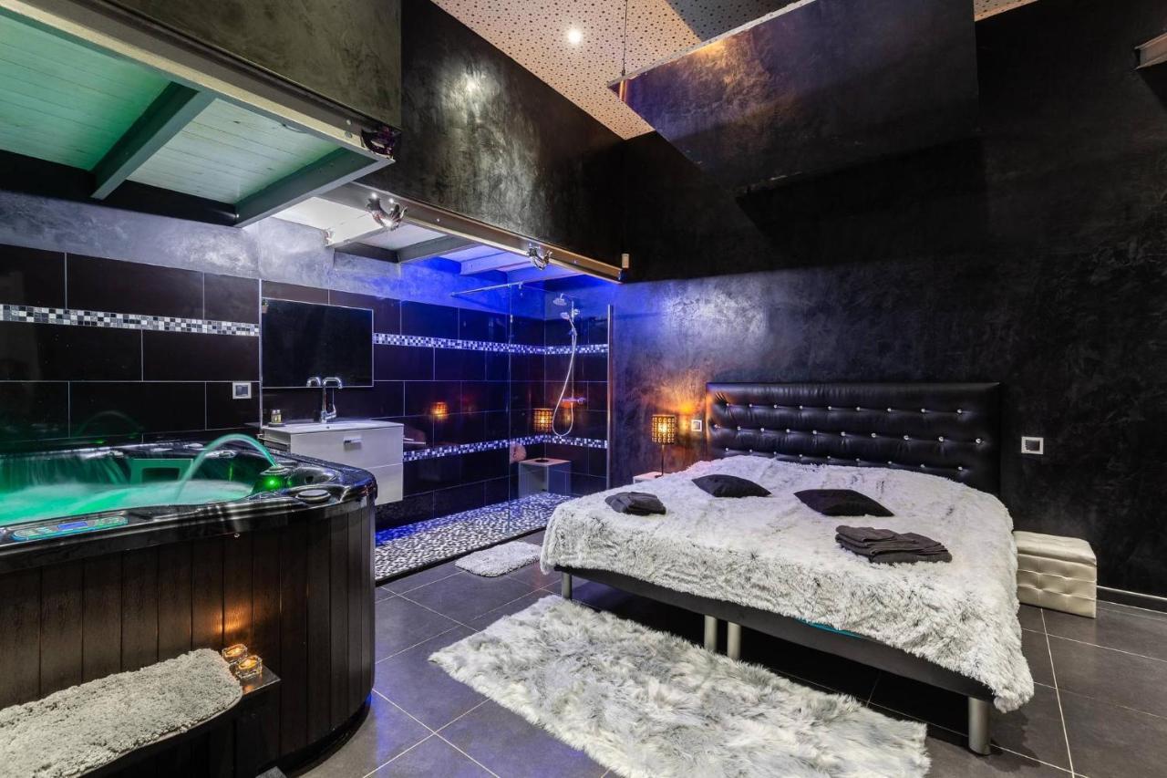 Love hotel Les Suites Du Vieux-port *