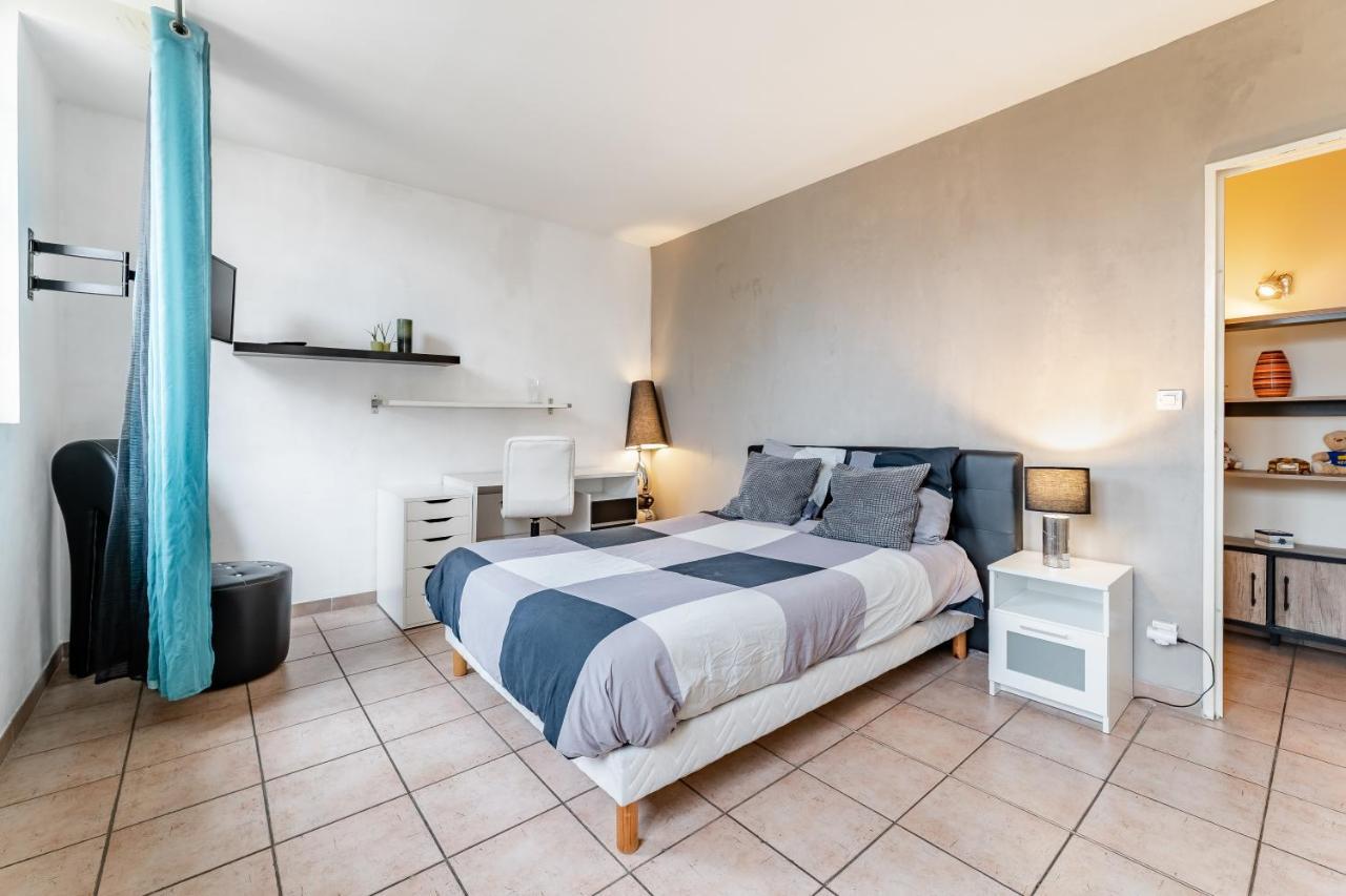 Joli Meuble Panier Montee Des Accoules Apartment Marseille