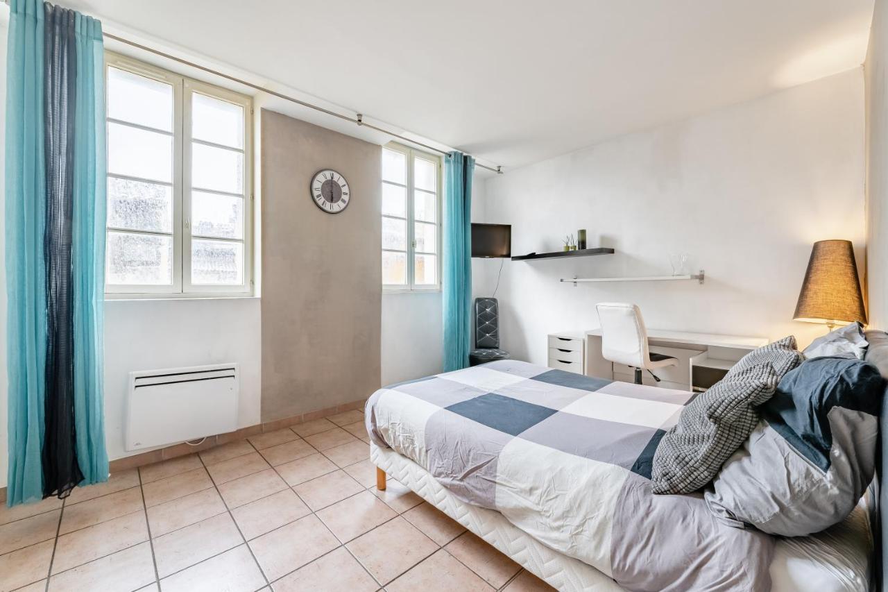 Joli Meuble Panier Montee Des Accoules Apartment Marseilles