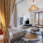 PREMIERE LIGNE - Bel appartement en 1ère ligne du Vieux e