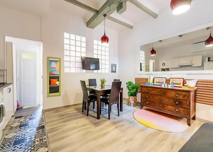 Appartement Artistique Pour 4 Au Coeur Du Panier