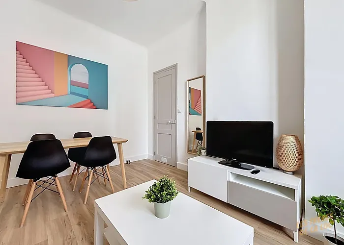 Appartement Proche Des Plages Et Du Velodrome - Les Freres De La Loc\'
