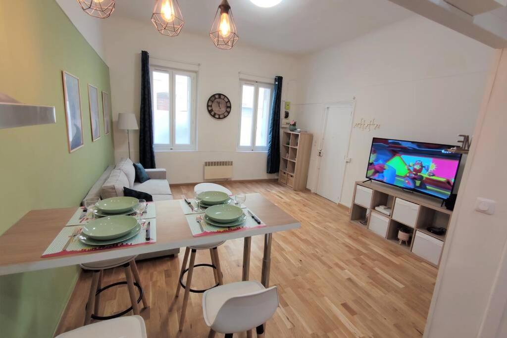 Joli T2 Proche Vieux-port, Terrasses Du Port Et Metro Joliette Apartment Marseille