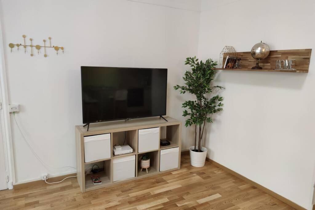 Apartment Joli T2 Proche Vieux-port, Terrasses Du Port Et Metro Joliette