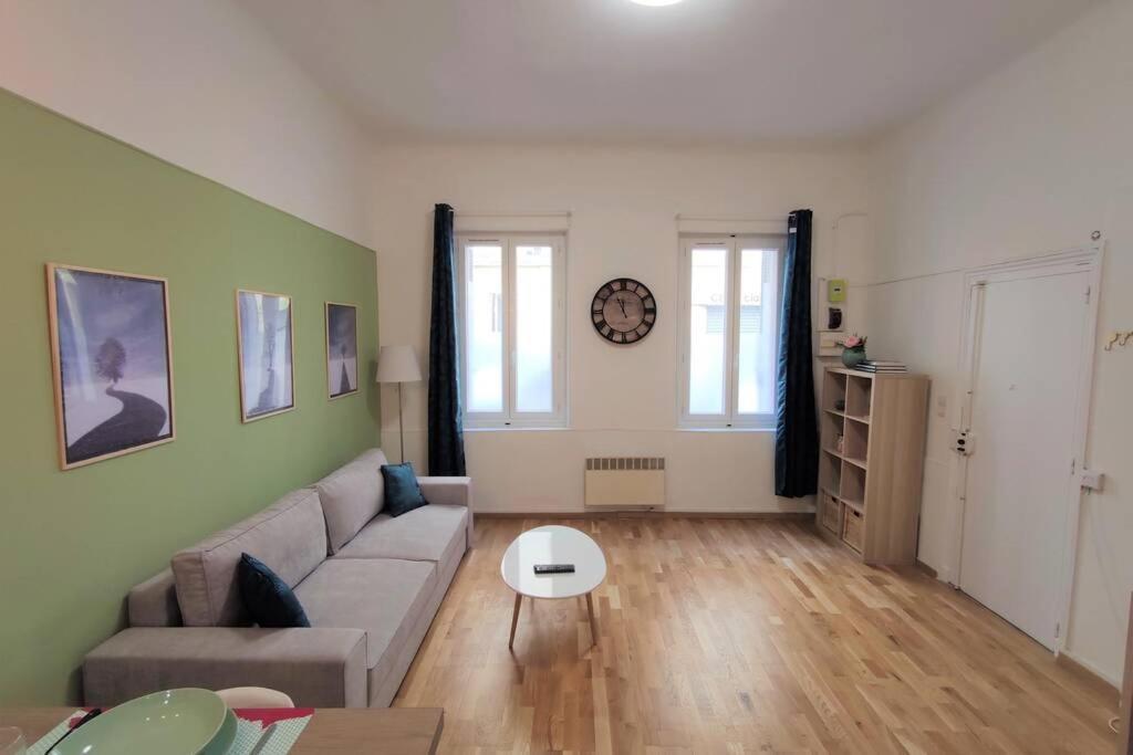 Apartment Joli T2 Proche Vieux-port, Terrasses Du Port Et Metro Joliette