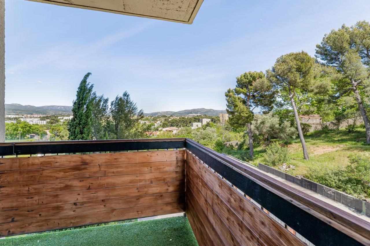 Appart N Suites: 1 Chambre Et Sejour Au Calme+ Parking+ Netflix Apartment Marseille