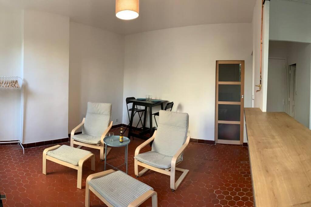 Apartment Palais Longchamps, T2 Cote Cour