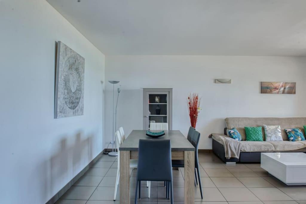 Superbe Appart/ 2ch / 4 Pers / Terrasse / Vue Apartment