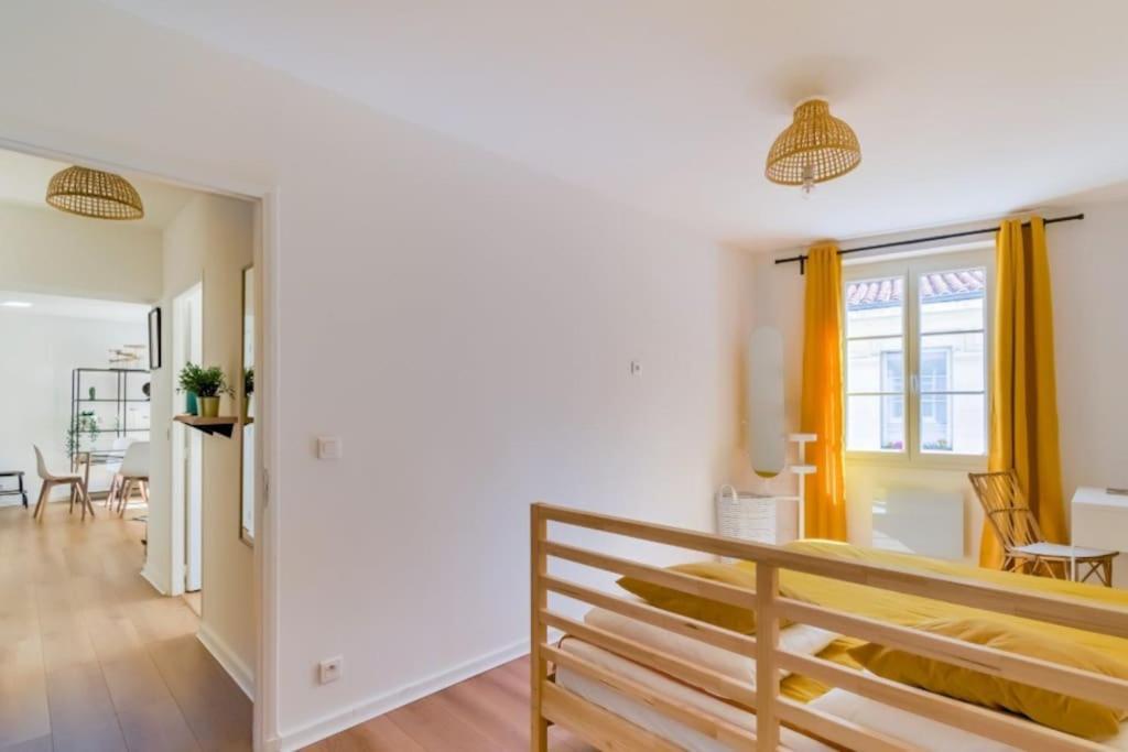 Apartment 2 Bedroom In The Heart Of *