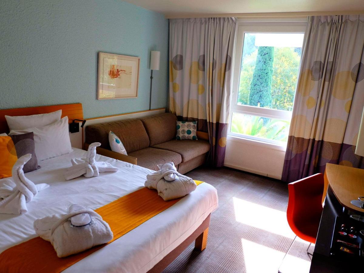 Hotel Novotel Est 4*